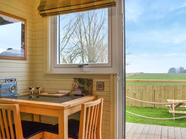 Dining Area | The Rams Rest - Shamrock Shepherds Huts, Kirby Misperton