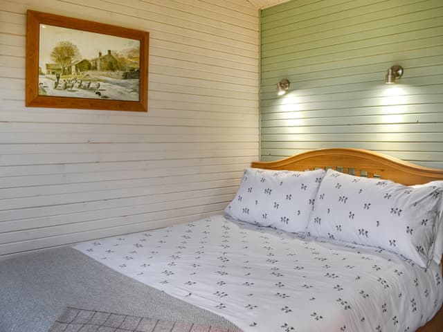 Double bedroom | The Rams Rest - Shamrock Shepherds Huts, Kirby Misperton