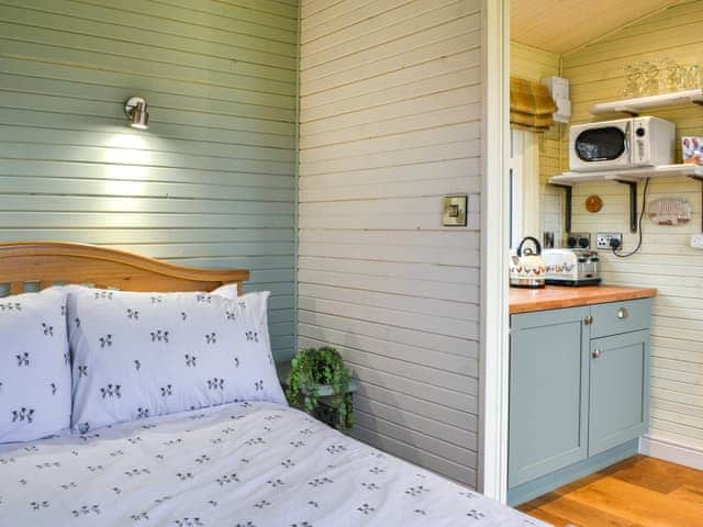 Double bedroom | The Rams Rest - Shamrock Shepherds Huts, Kirby Misperton