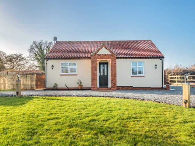 Exterior | The Hideaway - Holding Holiday Homes, Hogsthorpe