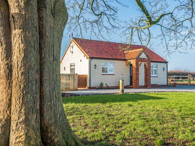 Exterior | The Hideaway - Holding Holiday Homes, Hogsthorpe