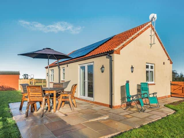 Exterior | The Hideaway - Holding Holiday Homes, Hogsthorpe