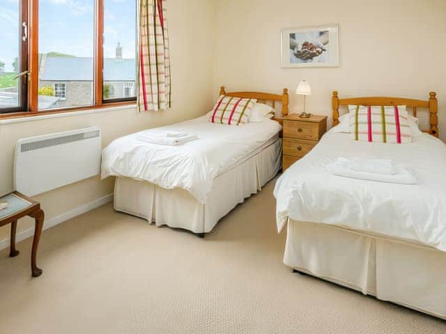 Twin bedroom | Bill&rsquo;s House - Elwick Farm Holiday Cottages, Belford