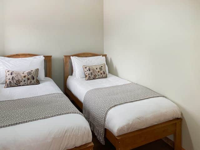 Twin bedded room | The Grain Store - Cooks Castle Farm, Wroxall, near Ventnor