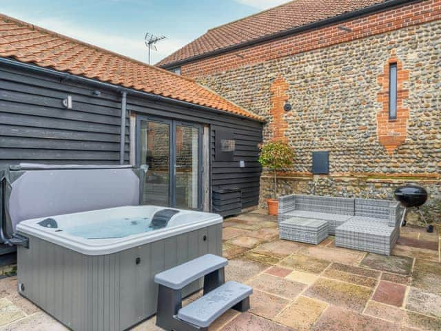 Patio | Courtyard Barn - Hall Farm Barns, Gimingham, near Mundesley