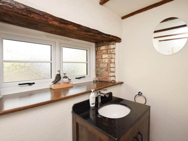 Bathroom | The Cottage - Lower Whitsleigh Farm, Roborough, near Winkleigh