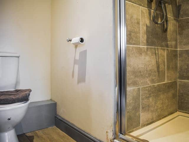 Bathroom | The Dairy - Norfolk Coastal Cottages, Heacham, near Hunstanton