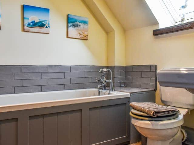 Bathroom | The Dairy - Norfolk Coastal Cottages, Heacham, near Hunstanton