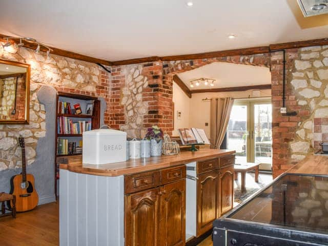 Kitchen | The Old Barn - Norfolk Coastal Cottages, Heacham, near Hunstanton