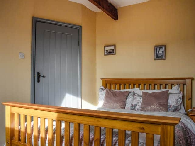 Double bedroom | The Old Barn - Norfolk Coastal Cottages, Heacham, near Hunstanton