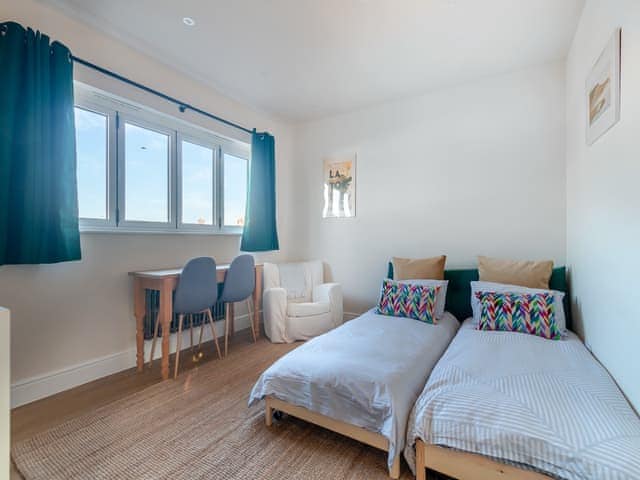 Twin bedroom | Loft Studio - West Hove, Brighton, East Sussex