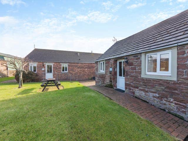 Exterior | Eight Byre - Dickinson Place Holiday Cottages, Allonby