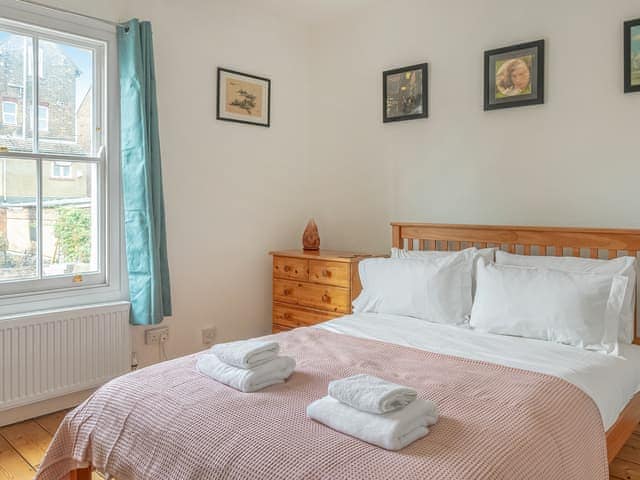 Double bedroom | McEnroe Cottage, Broadstairs