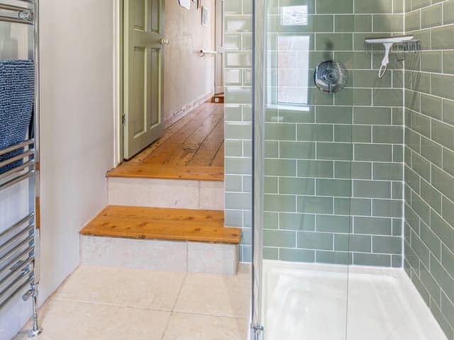 Bathroom | McEnroe Cottage, Broadstairs