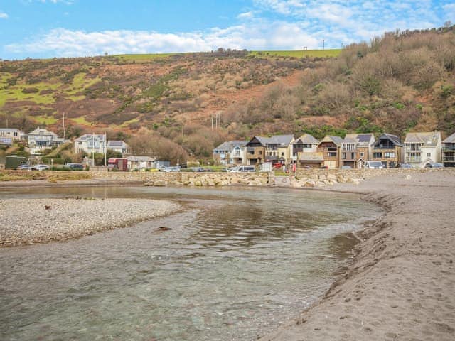 Setting | Starfish - Seaton Beach Apartments, Seaton