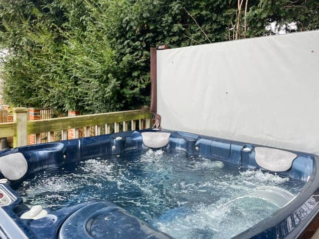 Hot tub | Chevin View, Belper