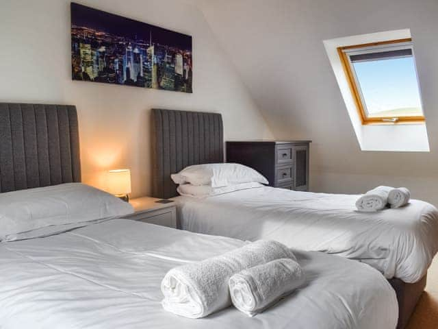 Twin bedroom | Surf Rise, Bude