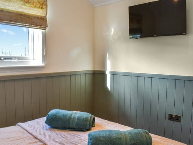 Double bedroom | Meadows View Shepherd&rsquo;s hut, Cockermouth