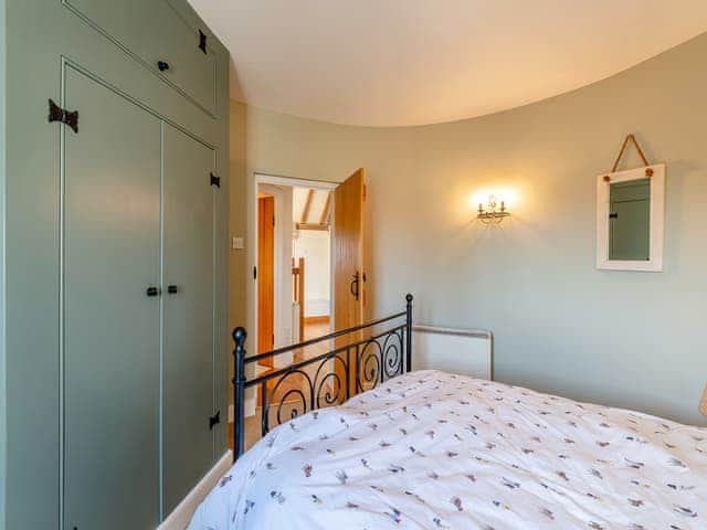 Double bedroom | Weaversden Oast, Cranbrook, near Maidstone