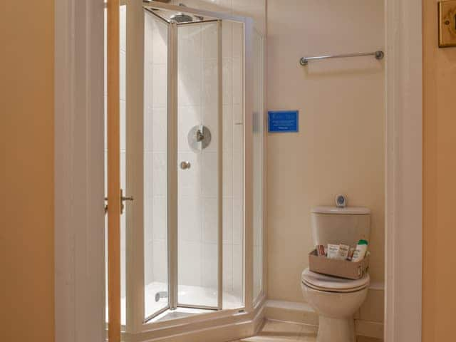 Bathroom | The Piggery - Tokenbury Manor Cottages, Liskeard