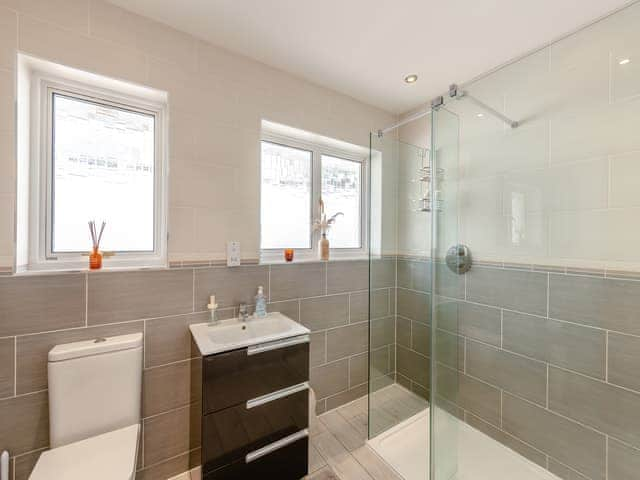 Bathroom | Lyndhurst, Torquay