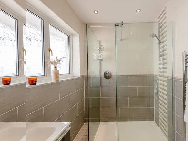 Bathroom | Lyndhurst, Torquay