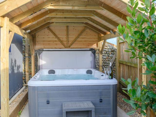 Jacuzzi | Robins Rest, Bacton