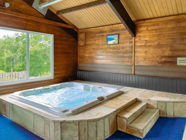 Hot tub | Culver Cottage - Fox Valley Cottages, Looe