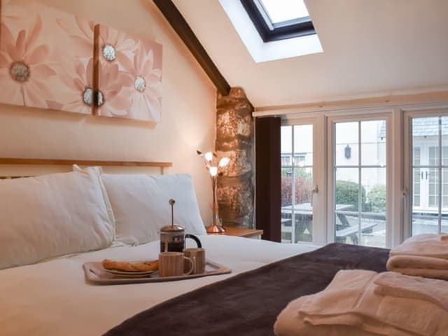 Double bedroom | Henhouse - Tokenbury Manor Cottages, Liskeard