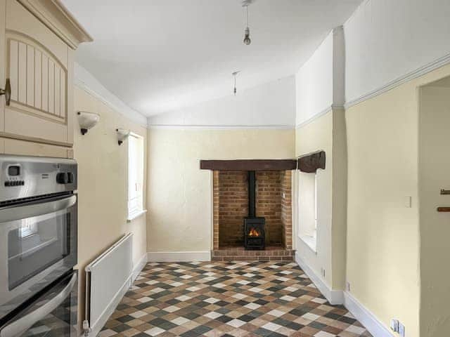 Kitchen | The Farmhouse - Tokenbury Manor Cottages, Liskeard