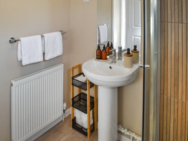 Bathroom | Floki&rsquo;s Lodge, Felmoor Park, near Morpeth