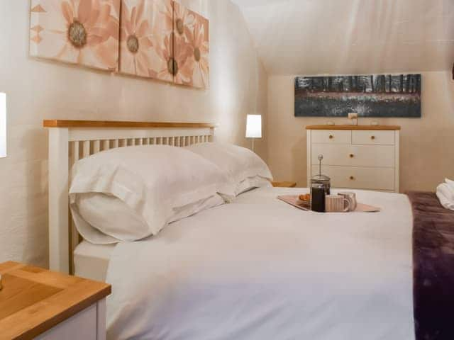 Double bedroom | Haybarn - Tokenbury Manor Cottages, Liskeard