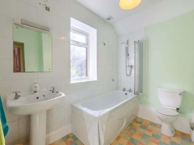 Bathroom | Lukesland Farm Cottage, Harford, Dartmoor National Park