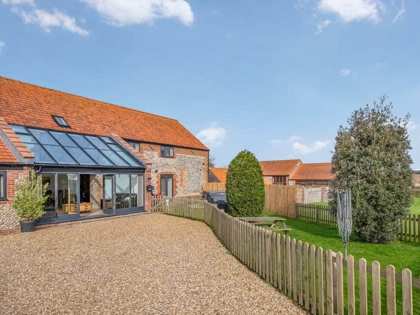 Fantastic holiday home | The Great North Barn - Hall Farm Barns, Gimingham, near Mundesley