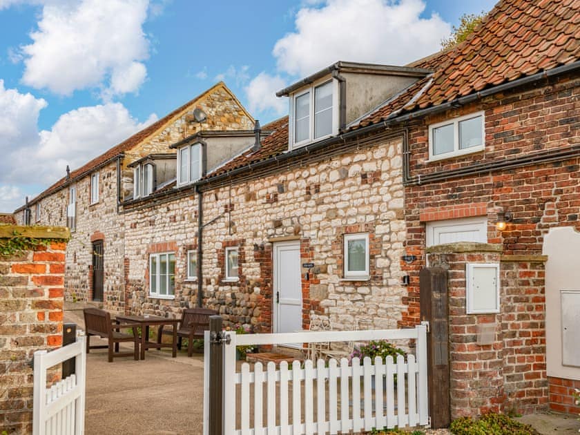 Exterior | Low Barn - Grange Farm Cottages, Sewerby, near Bridlington