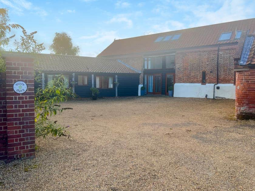 Exterior | Willow Barn - Beech Farm Barns, Neatishead, near Norwich