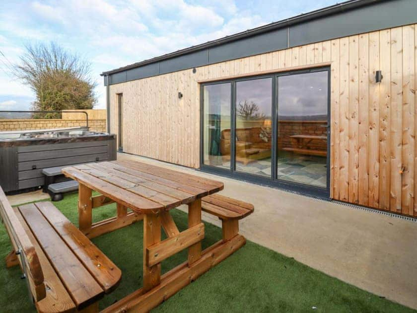 Exterior | Bears Court Unit 4 - Bears Court, Little Rissington