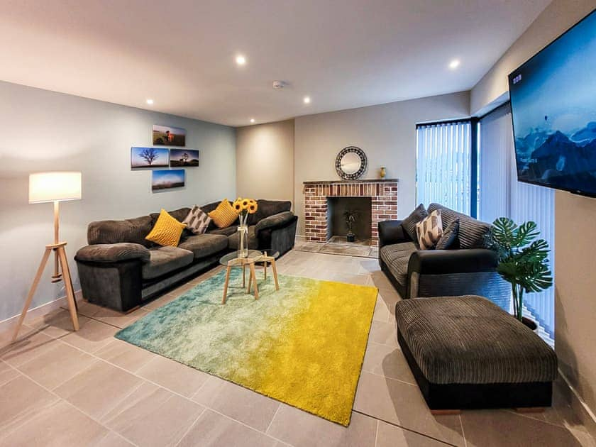 Living area | Bramley Lodge - Middle Huntingford Barns, Charfield, near Wotton-under-Edge