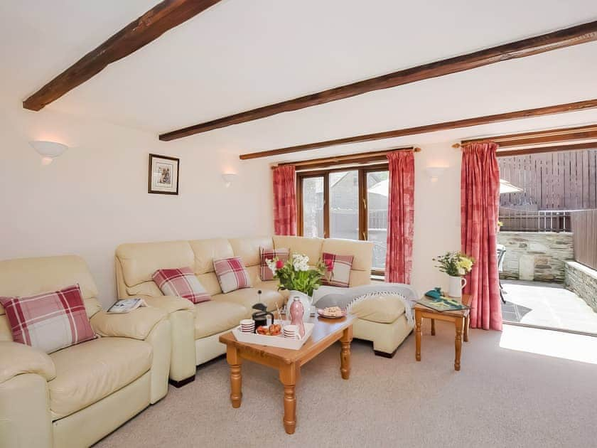 Living area | Grandma&rsquo;s Cottage - Fentrigan Manor Farm Holiday Cottages, Warbstow