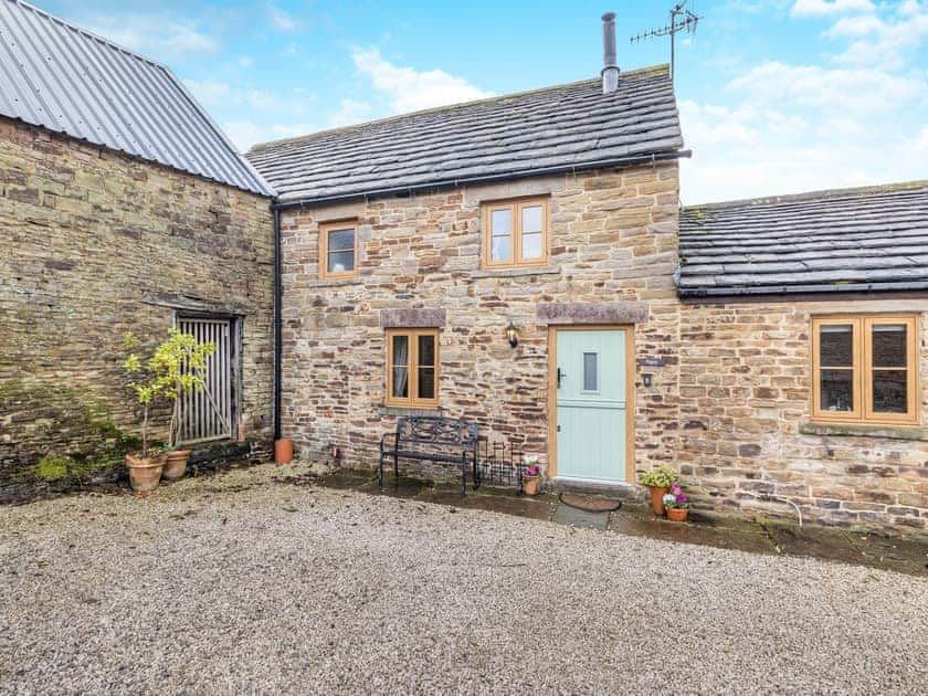 Exterior | The Pig Sty - Green Farm Holiday Cottages, Cutthorpe, near Chesterfield