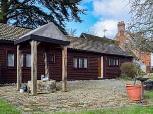 Exterior | Brooklands Farm Cottage, Biggleswade