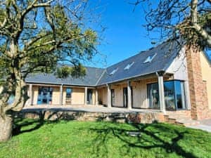 Exterior | Bramley Lodge - Middle Huntingford Barns, Charfield, near Wotton-under-Edge