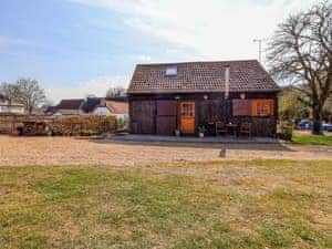 Exterior | The Old Tack Room - Hoopers Holidays, Tilshead