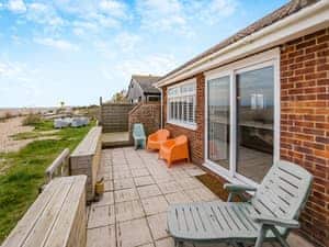 Exterior | Sea Urchins - Pagham Retreats, Bognor Regis