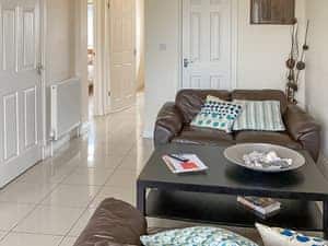 Open plan living space | Thistle No.4 - Hall Farm Cottages - Hall Farm Cottages, Althorne, near Chelmsford