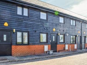Exterior | Bramble No.6 - Hall Farm Cottages - Hall Farm Cottages, Althorne, near Chelmsford