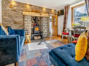 Living room/dining room | Ardlevale Cottage, Pitlochry
