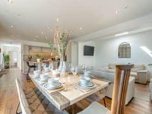 Open plan living space | Shooting Star - Talog Country Retreat, Talog