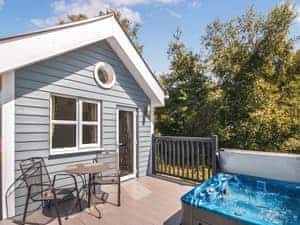 Exterior | Beachwood, Annan