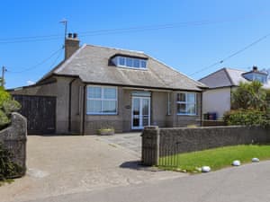 Exterior | Fron Deg, Tudweiliog
